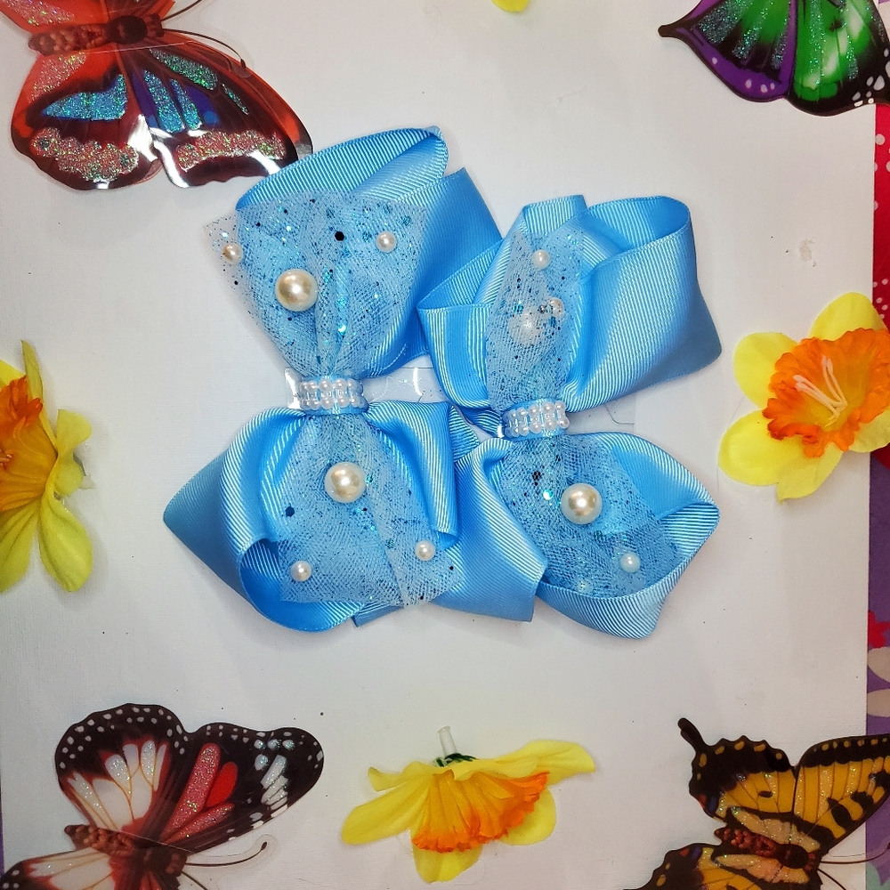 Bows - Picture 3 of 3